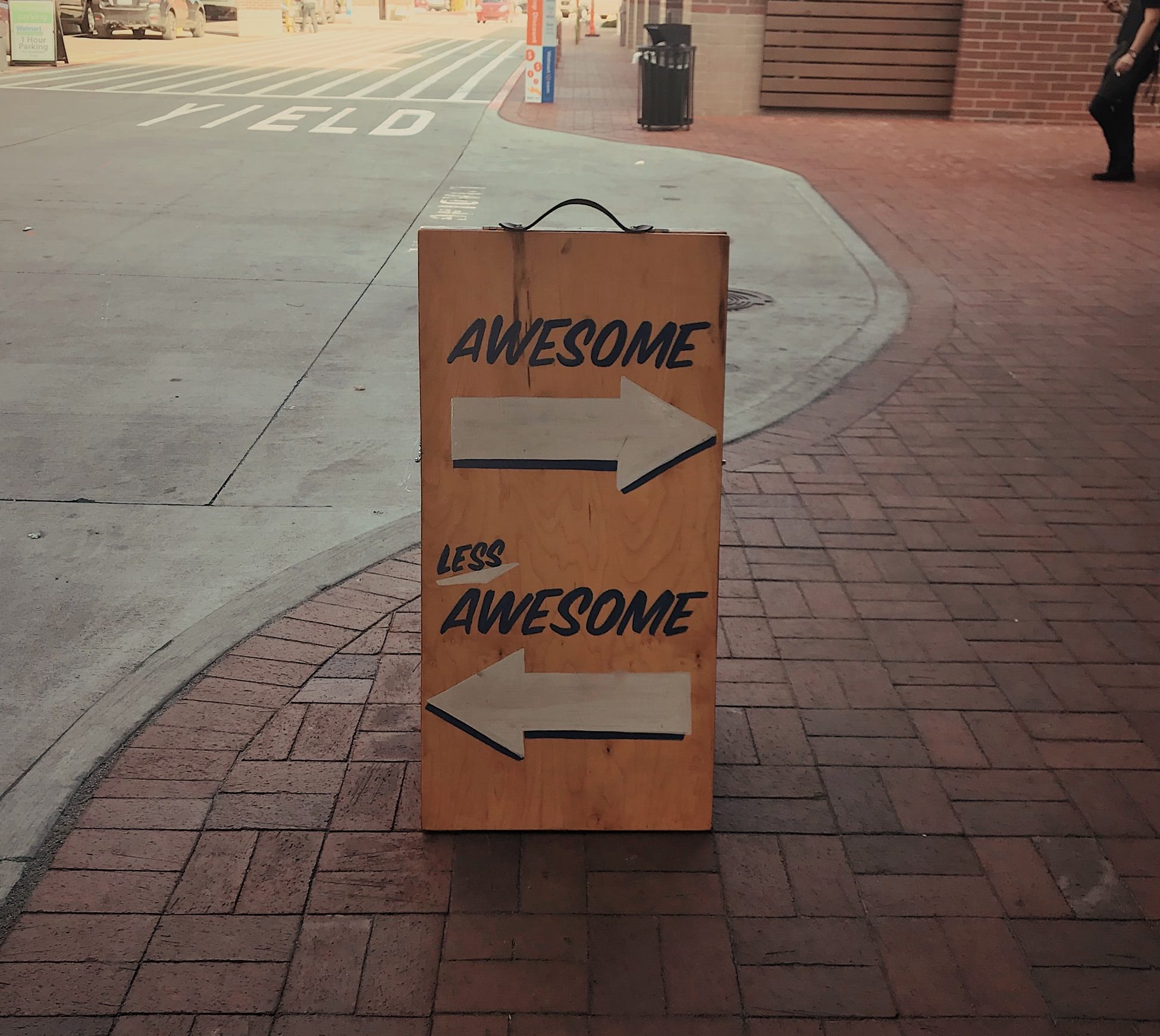 Awesome | Less Awesome sign